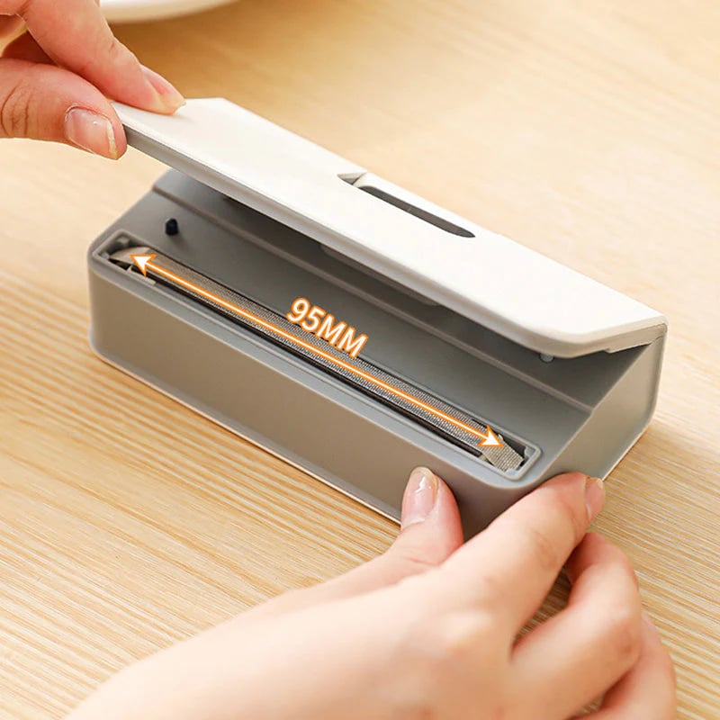 🥳2026 HOT SALE🥳💞Rechargeable Bag Sealer – No batteries needed, USB-C charging. Magnetic back for fridge storage. 6 heat settings for any bag. Keeps food fresh longer. 🧊✨